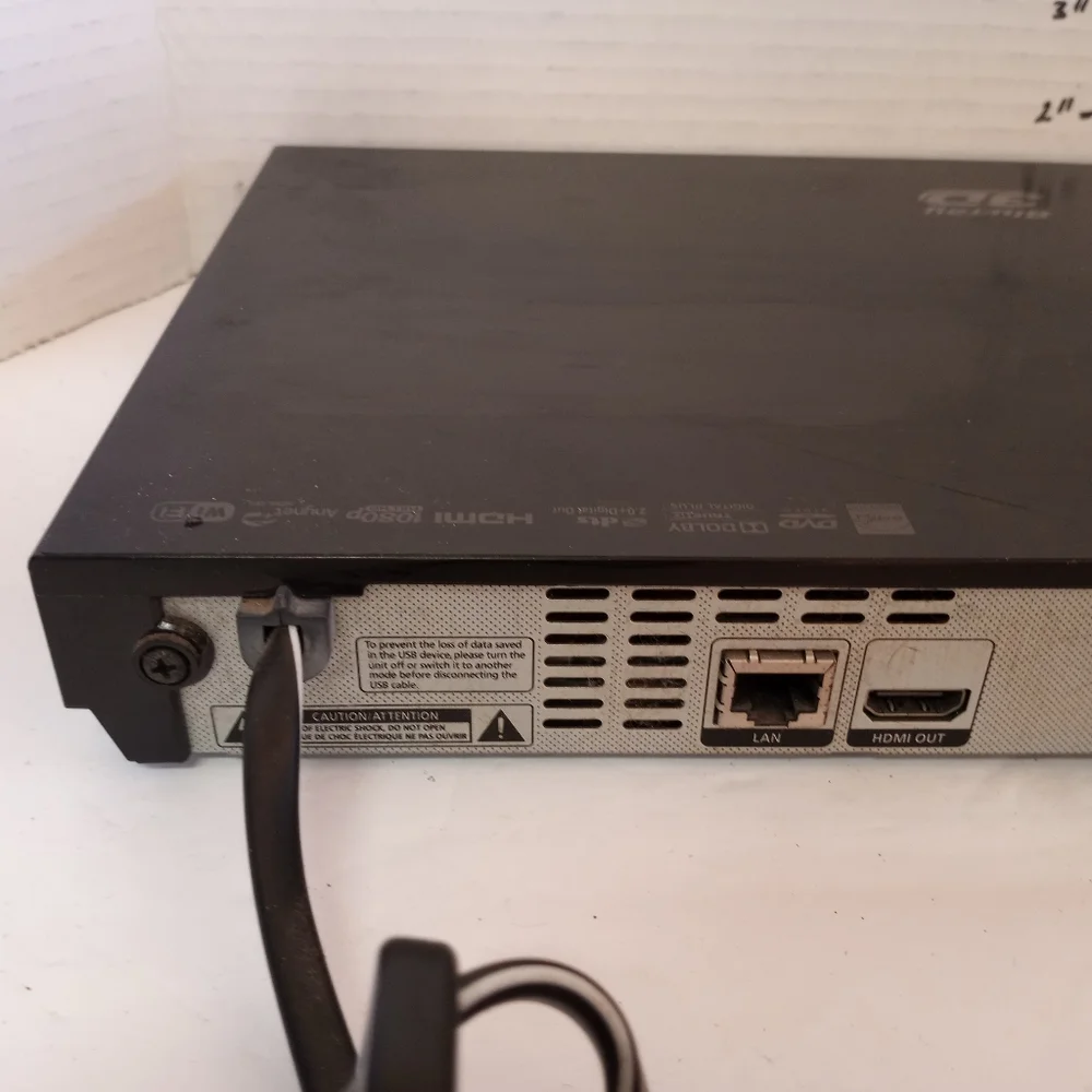 Samsung 3D Blu Ray DVD Player Model BD-E5900
